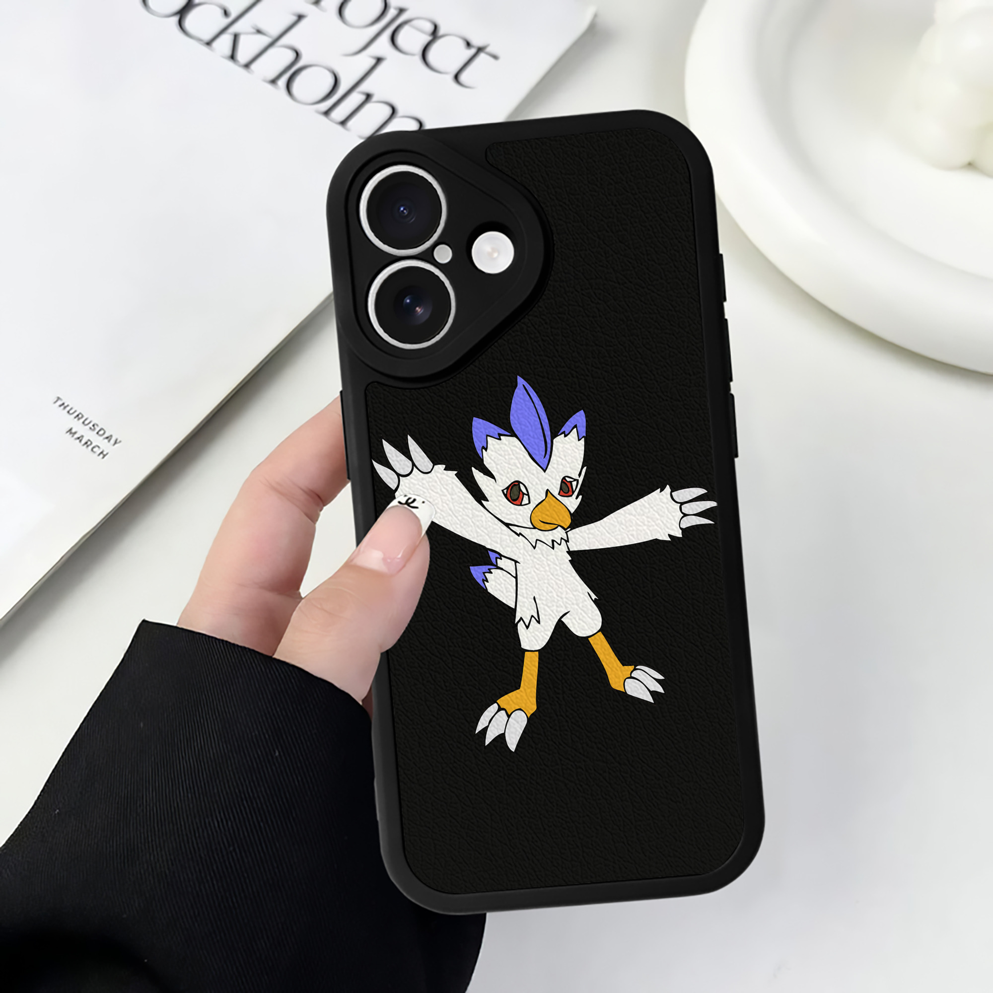 （画像用） Digimon デジタルモンスター/デジモン 【iPhone 16シリーズ対応】シリコンスマホケース（レザー調） 材質：シリコン